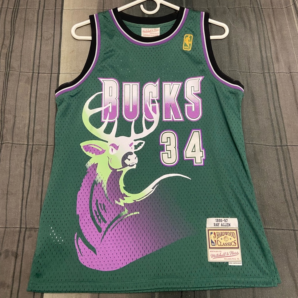 BUY 1 GET 1 FREE Milwaukee Bucks Ray Allen + Denver Nuggets Allen Iverson